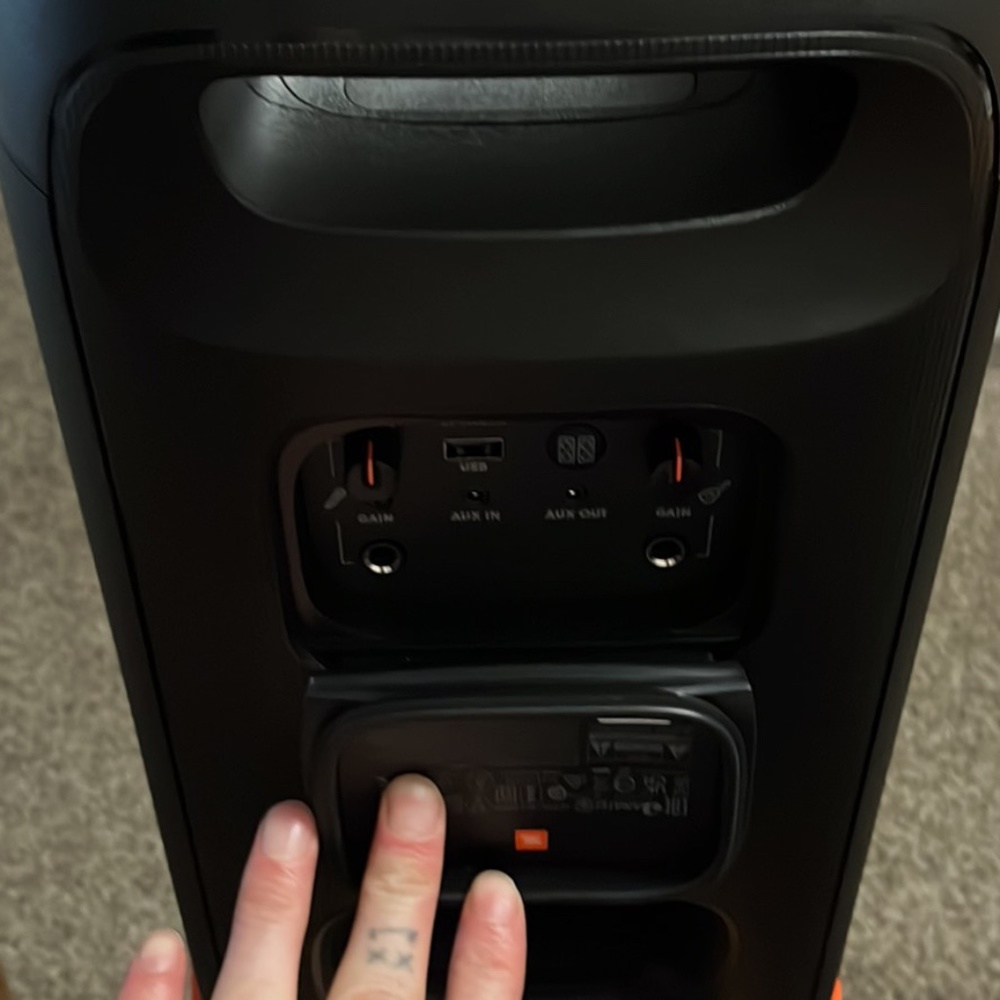 Jbl party box 110